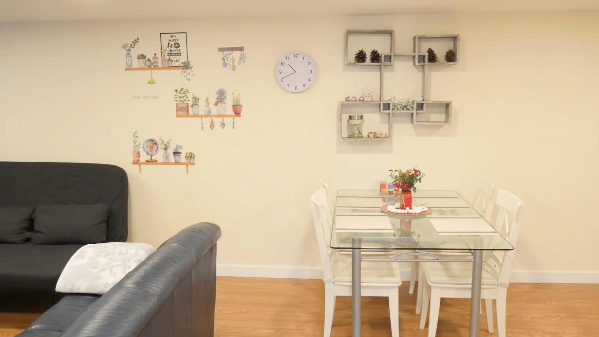 Richview Gardens Apartment Toronto Kanada